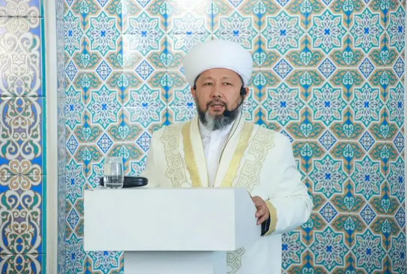 Jastar arasynda «Tarıhyńdy tany» jobasyn uıymdastyrý kerek – Bas múftı