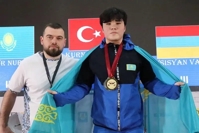 Қазақстандық ауыр атлет әлем чемпионатының күміс жүлдегері атанды