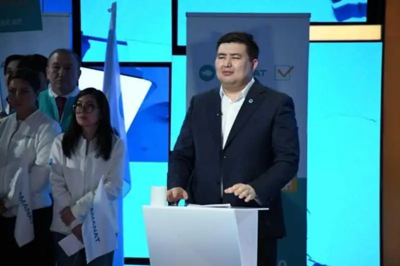 Дебаты: AMANAT рассматривает каждый вопрос не с позиции популистских лозунгов, а в социально-экономической плоскости