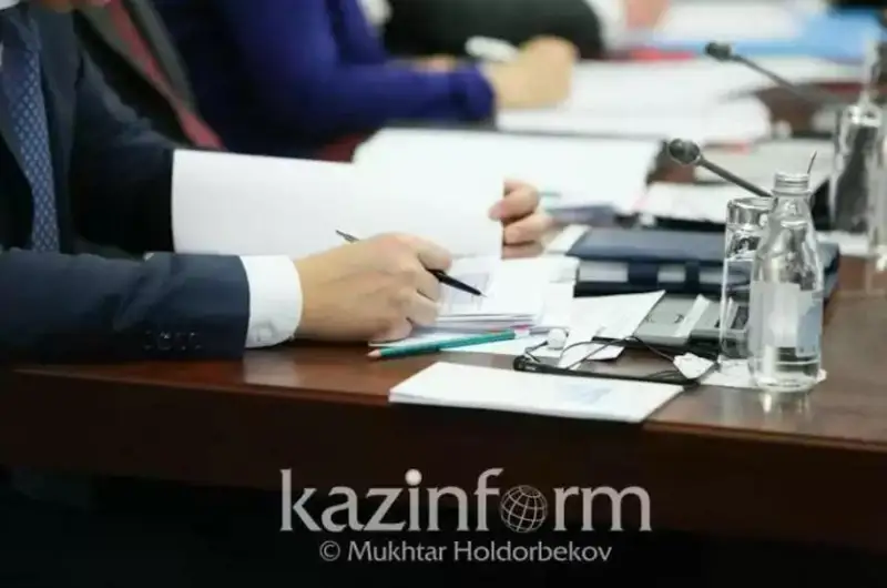 Какими качествами должен обладать казахстанский дипломат