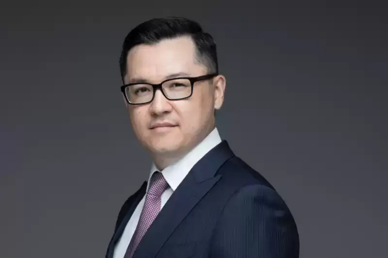 雷纳特·别科图尔沃夫出任阿斯塔纳国际金融中心总裁