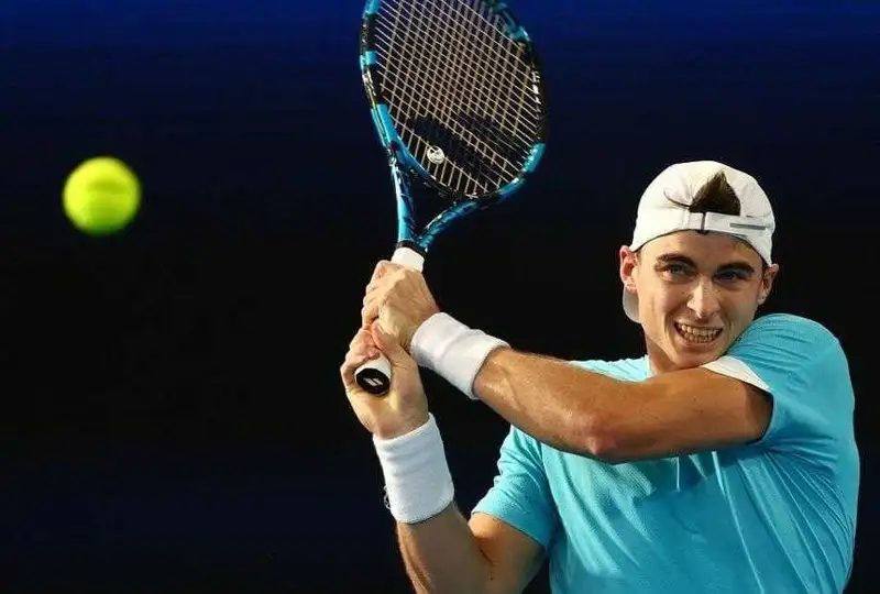 Қозоғистонлик теннисчи Испаниядаги мусобақанинг чорак финалига чиқди