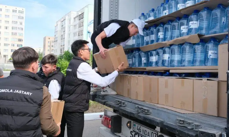 Aqmolalyqtar Abaı oblysyna 20 tonna gýmanıtarlyq kómek jóneltti
