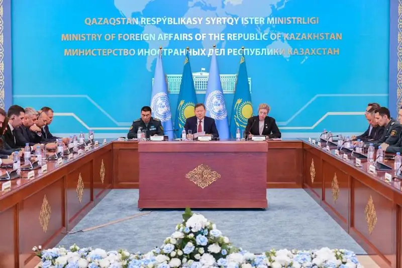BUU Qazaqstannyń bitimgerlik qyzmetke qosqan úlesin joǵary baǵalaıdy