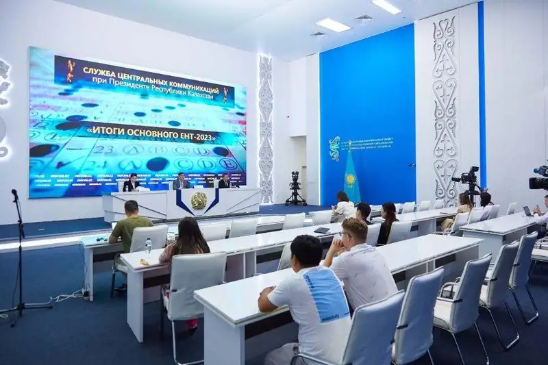 Vıtse-mınıstr UBT men mektep bitirý emtıhanyn biriktirý týraly pikir bildirdi