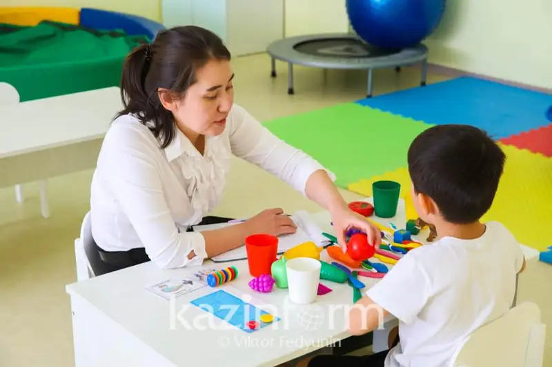 بالاباقشا پەداگوگتەرىنىڭ جالاقىسى 30 پايىزعا ارتادى