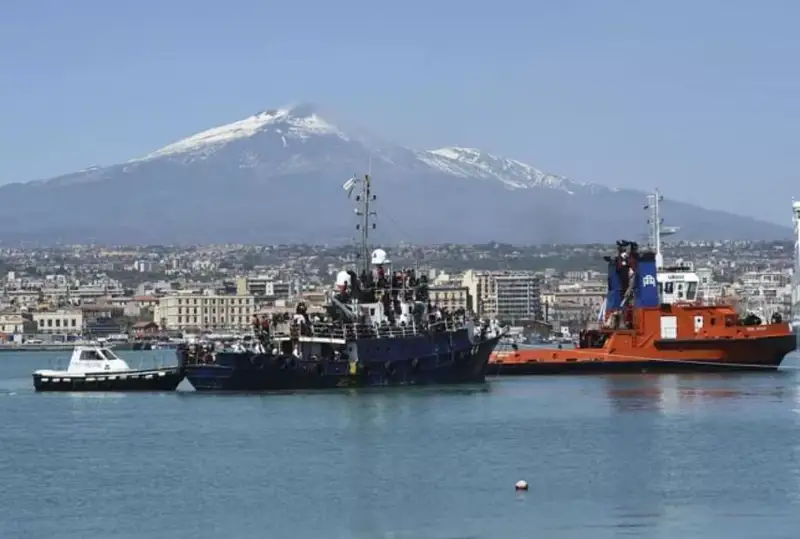 Йил бошидан бери Ўрта ер денгизида 400 мингдан ортиқ муҳожир ҳалок бўлди