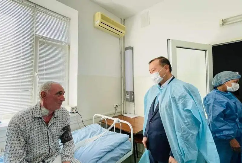 Стало известно о состоянии мужчины, которому пересадили сердце в Шымкенте