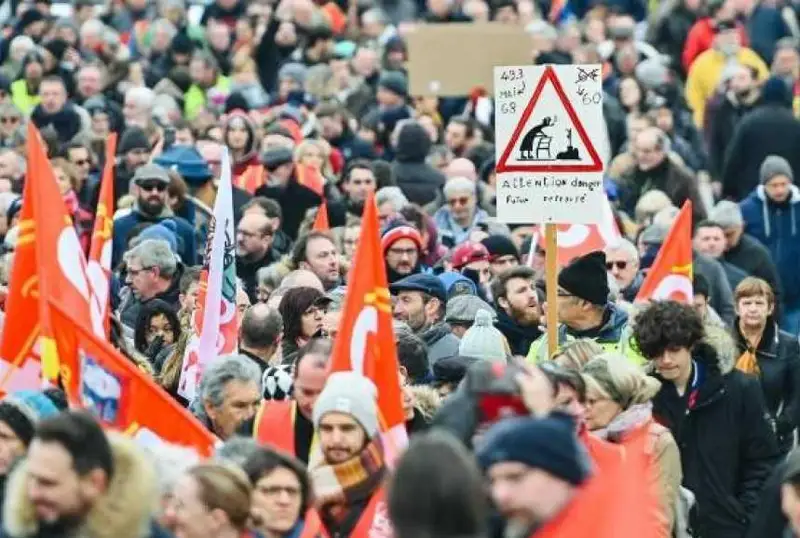 Французы протестуют против повышения пенсионного возраста