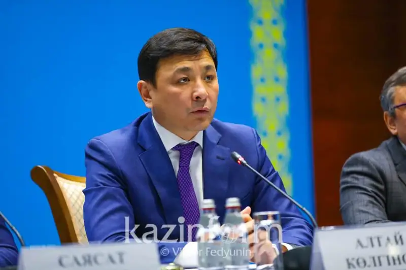 حالىقارالىق عىلىمي جوبالارعا قاتىساتىن جاس عالىمداردى قولداۋ تەتىگىن ازىرلەۋ قاجەت - ۆيتسە-پرەمەر