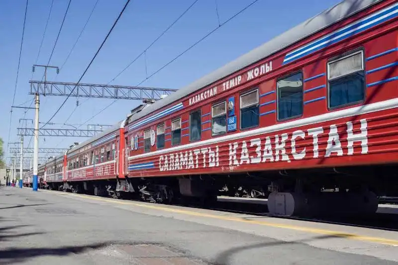 Медицинский поезд «Саламатты Қазақстан» прибыл на станцию Иртышский Завод