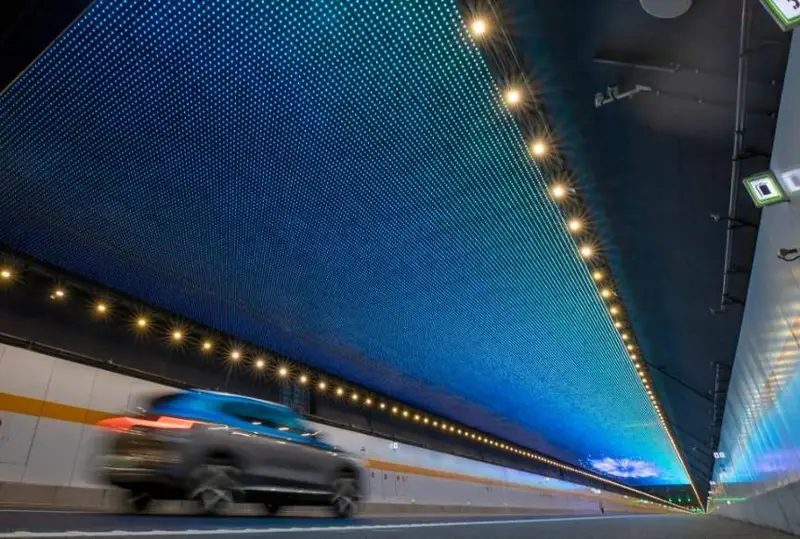 قىتايدا سۋ استىنداعى اۆتوموبيل تۋننەلى اشىلدى