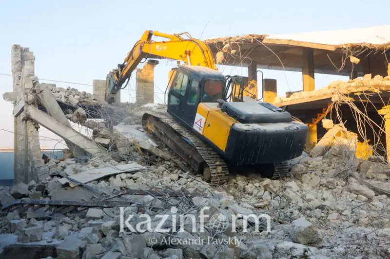 Ерболат Досаев высказался о сносе панельных домов