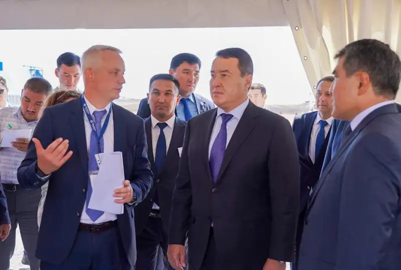Алихан Смаилов Жамбил вилоятидаги инвестиция лойиҳалари билан танишди