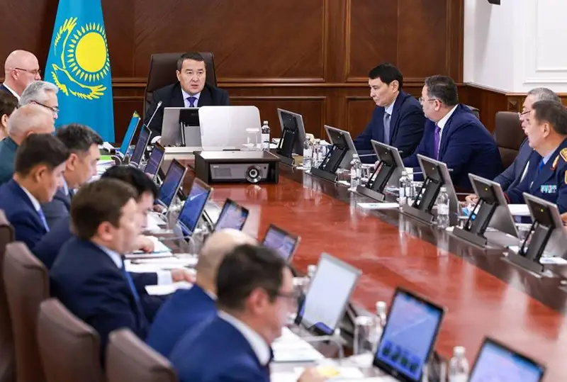 ءاليحان سمايىلوۆ كوشى-قون ماسەلەسىنە قاتىستى مينيسترلىكتەرگە ءبىرقاتار تاپسىرما جۇكتەدى