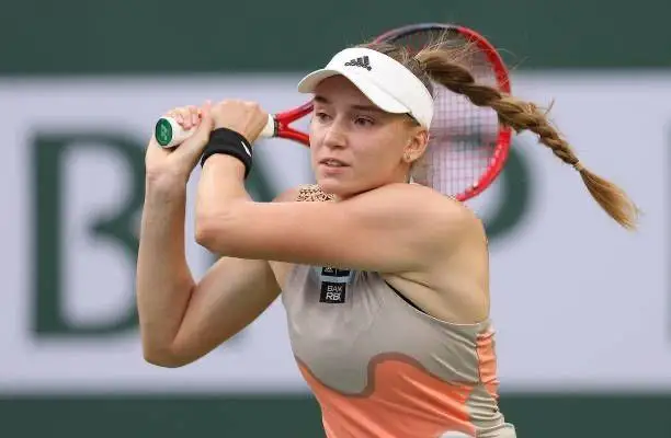Elena Rybakına Indıan-Ýells masters týrnıriniń úshinshi aınalymyna shyqty