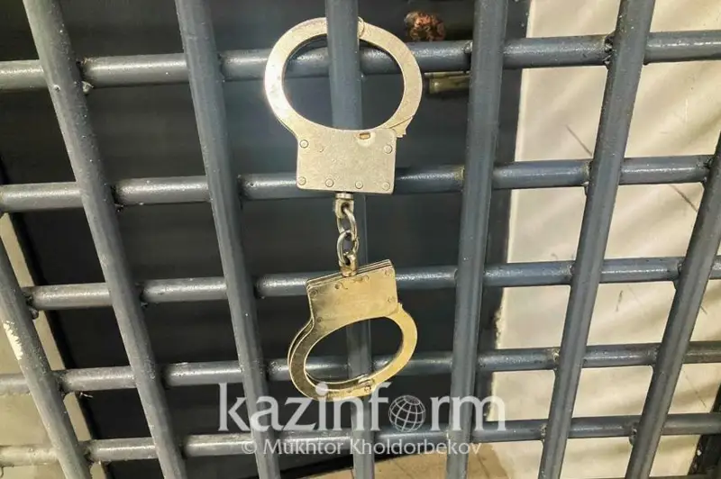 Чимкентда Ўзбекистон фуқароси қурол-яроғ дўконига ҳужум қилди, қоровул жароҳат олди