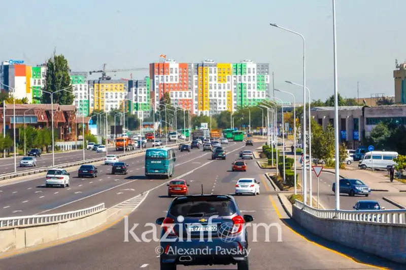 Почему работы по расширению моста через реку Есентай в Алматы не ведутся в ночное время