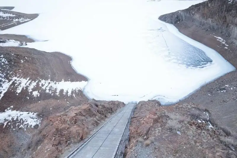 Министр нацэкономики посетил аварийное водохранилище в ВКО