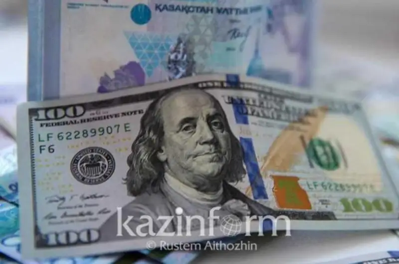 Qor naryǵynda teńge ótken aptadan beri qunsyzdanýda