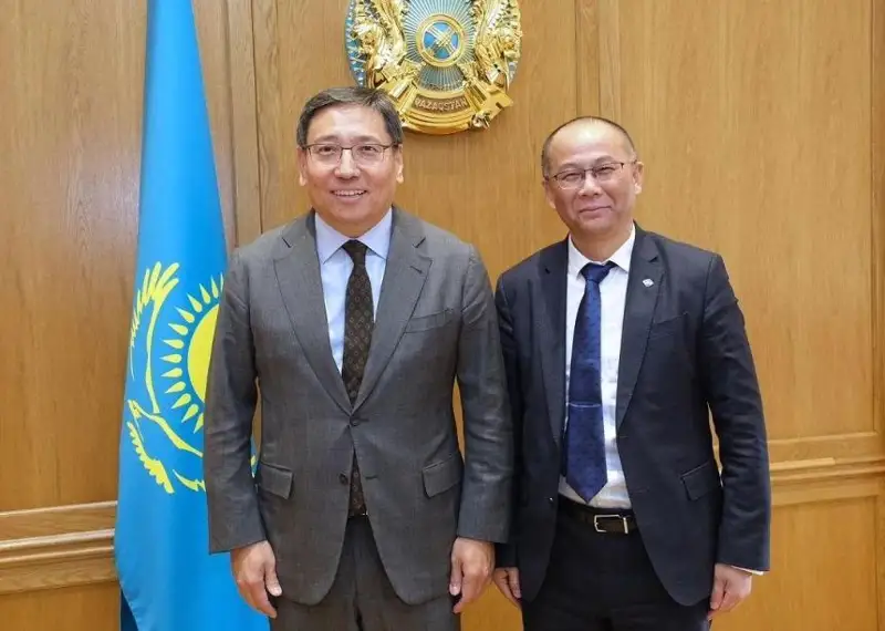 قىتايلىق كورپوراتسيانىڭ ءتوراعاسى مەن الماتى اكىمى ەكى ەل اراسىنداعى ساۋدا پلاتفورماسىن تالقىلادى