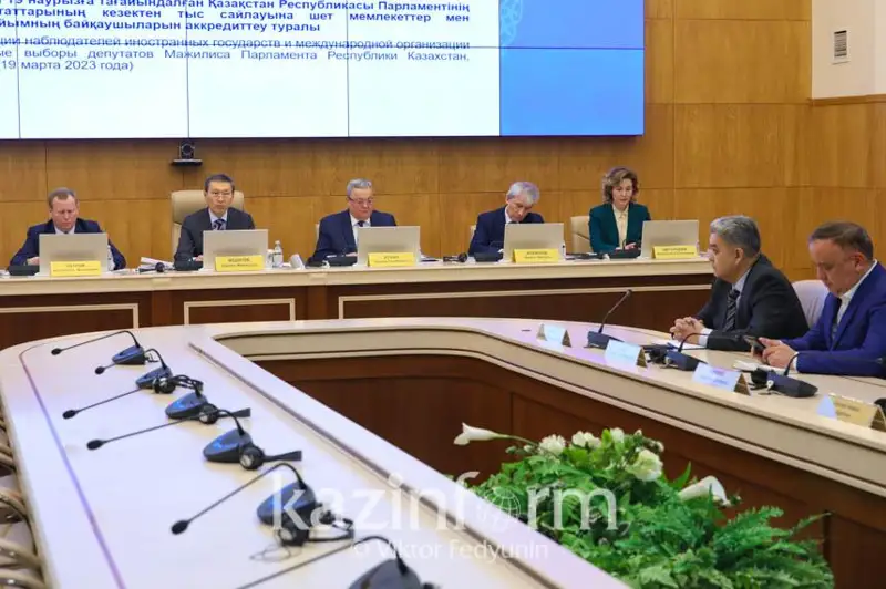 قازاقستاندا 7 پارتيا ءماجىلىستىڭ 69 مانداتى ءۇشىن ساياسي دوداعا تۇسەدى