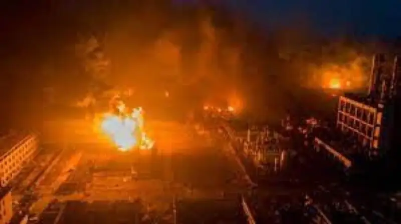 Ҳиндистон шарқидаги пиротехника заводида юз берган портлашда етти киши ҳалок бўлди