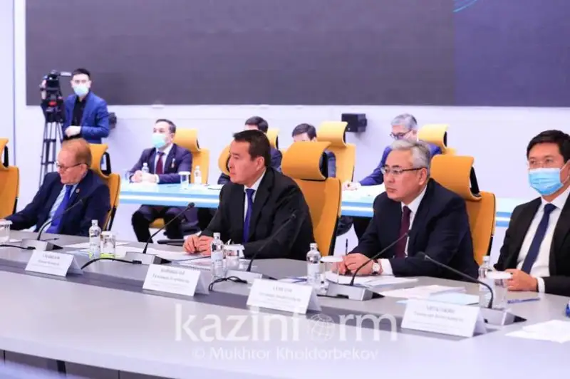 Премьер-Министр РК поручил заменить устаревающие спутники ДЗЗ на новые