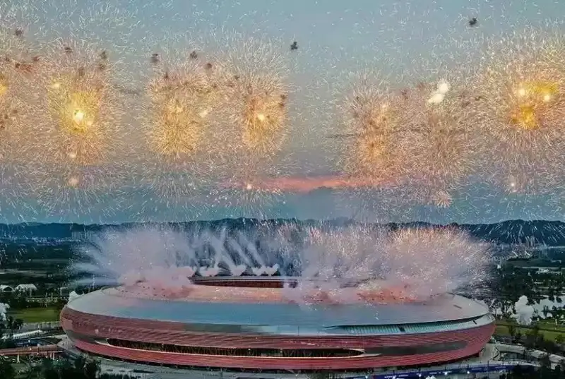 قىتايدىڭ چىڭدۋ قالاسىندا 31-جازعى ۋنيۆەرسيادا مارەسىنە جەتتى