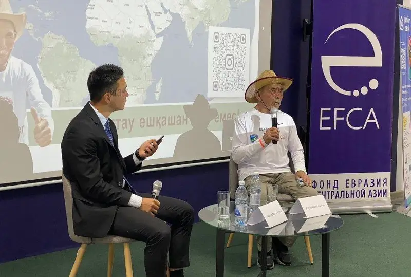 73 ёшли қария Атираудан дунё бўйлаб пиёда саёҳат қилиш учун йўлга чиқди