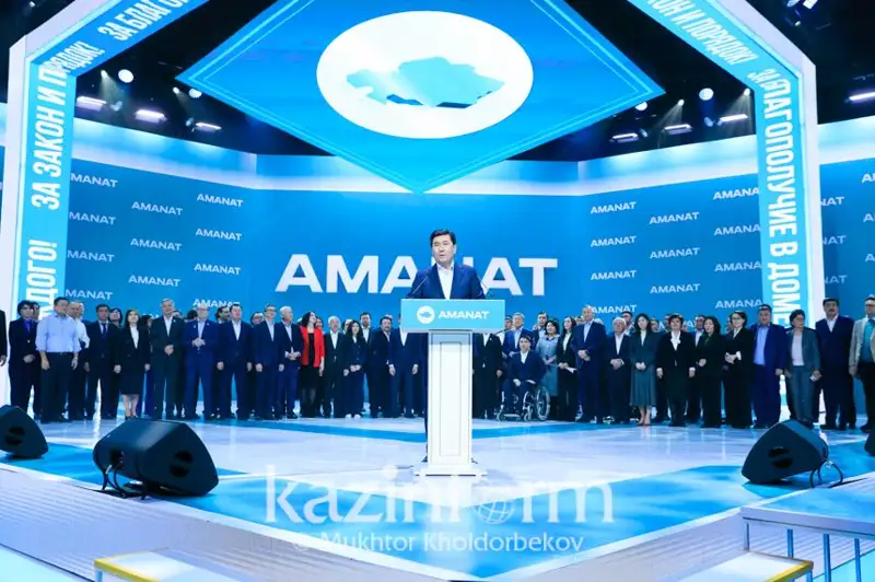 Amanat-tyń partııalyq tizimi 75 paıyz jańardy – Erlan Qoshanov