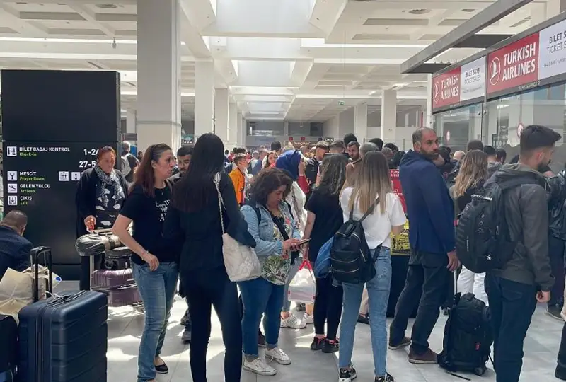 Аэропорт турецкого Газиантепа отменил рейсы из-за неопознанного объекта