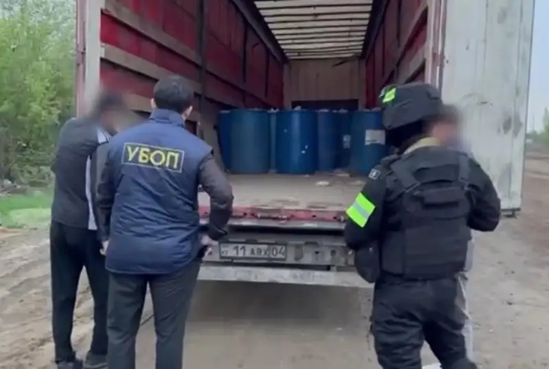 Крупную партию спирта изъяли полицейские Астаны