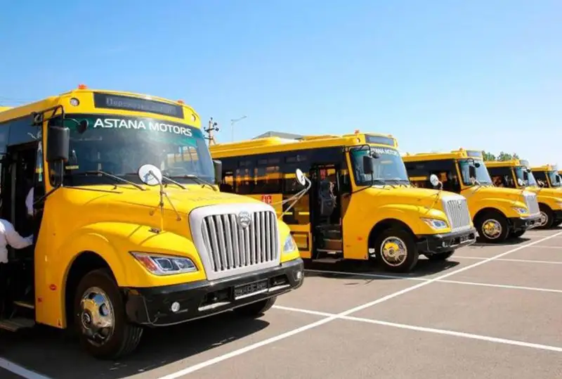 415 автобусов получили сельские школы Казахстана