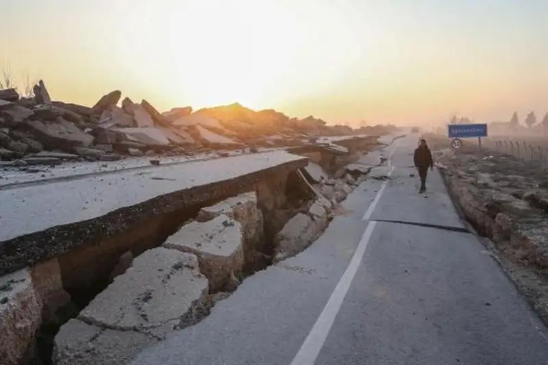 Ущерб от разрушительных землетрясений посчитали в Турции