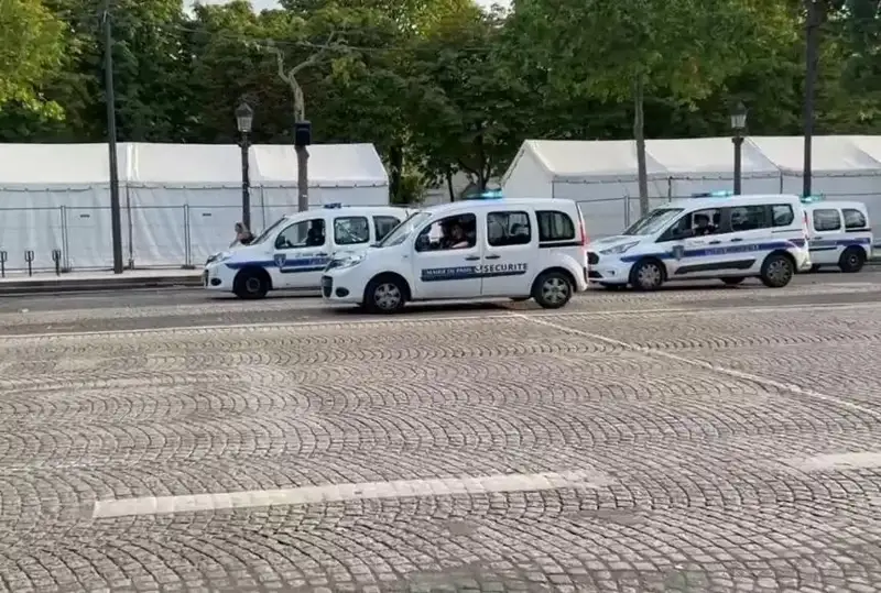 Франция бир кунда 78 кишини ҳибсга олди