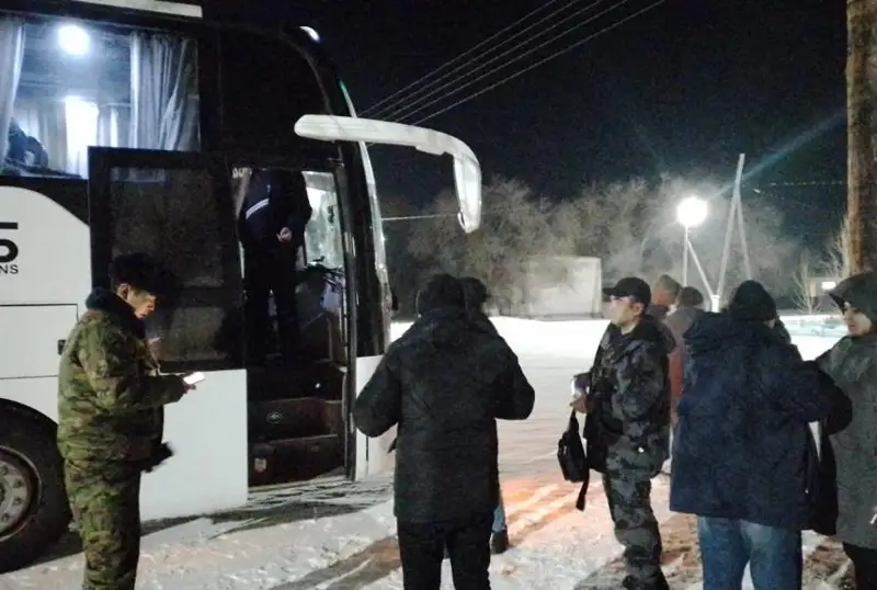 70 нафарга яқин ўзбекистонлик Самара-Чимкент трассасида қолиб кетди