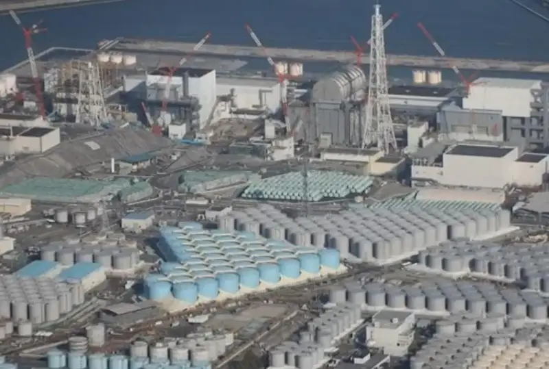 Japonııa «Fýkýsıma» atom elektr stantsııasynyń radıoaktıvti sýyn muhıtqa aǵyzbaq