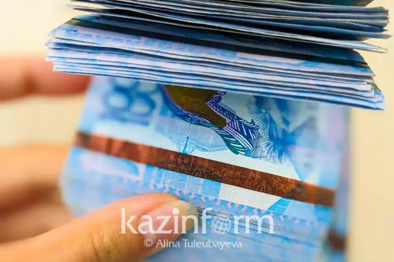 اباي وبلىسىنداعى بالالار ءۇيىنىڭ باسشىلىعى 6 ميلليون تەڭگەنى ۇرلاپ كەتتى