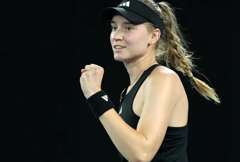 Елена Рыбакина закрепилась на 10-м месте мирового рейтинга