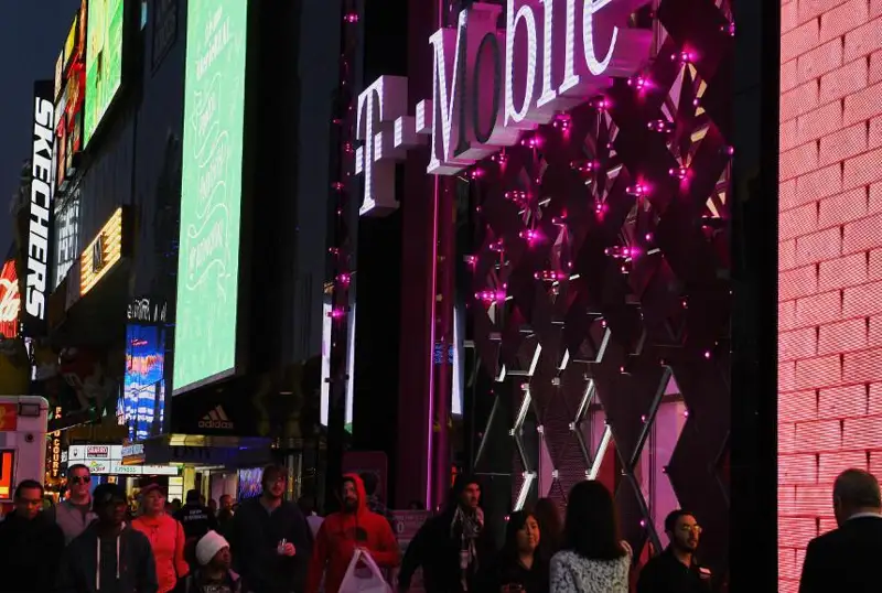Хакеры получили доступ к данным 37 млн клиентов компании T-Mobile в США