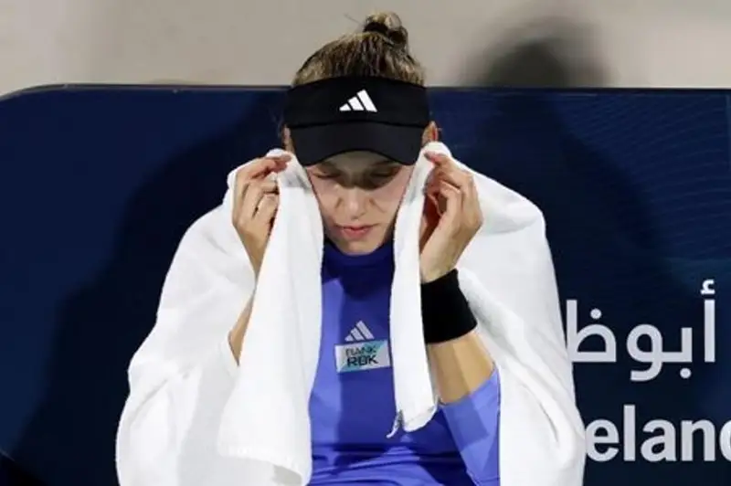 Елена Рыбакина снялась с турнира в Дубае