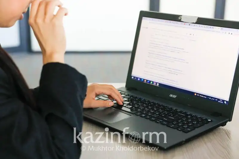 Школьники и студенты колледжей переводятся на дистанционку в Семее