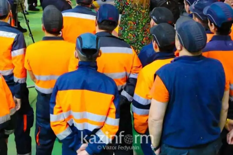 Около 180 фактов диспропорции в оплате труда иностранных и казахстанских работников выявили в 2022 году