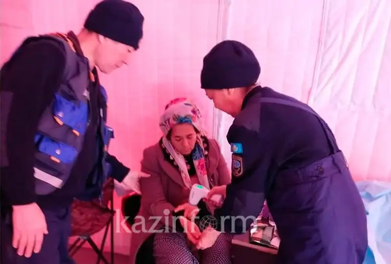 Qazaqstan qutqarýshylary Túrkııada medıtsınalyq kómek kórsetý pýnktin ashty
