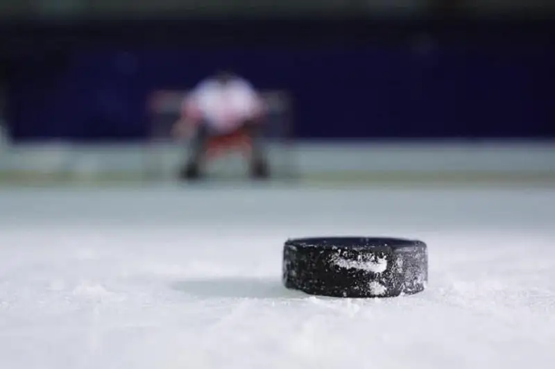 Футбольное поле и хоккейный корт появятся в Приозерске