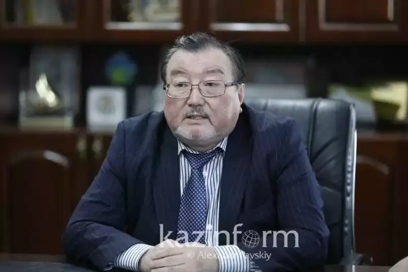 Ádebı týyndylardy shet tilderine aýdaratyn ortalyq kerek – Ulyqbek Esdáýlet