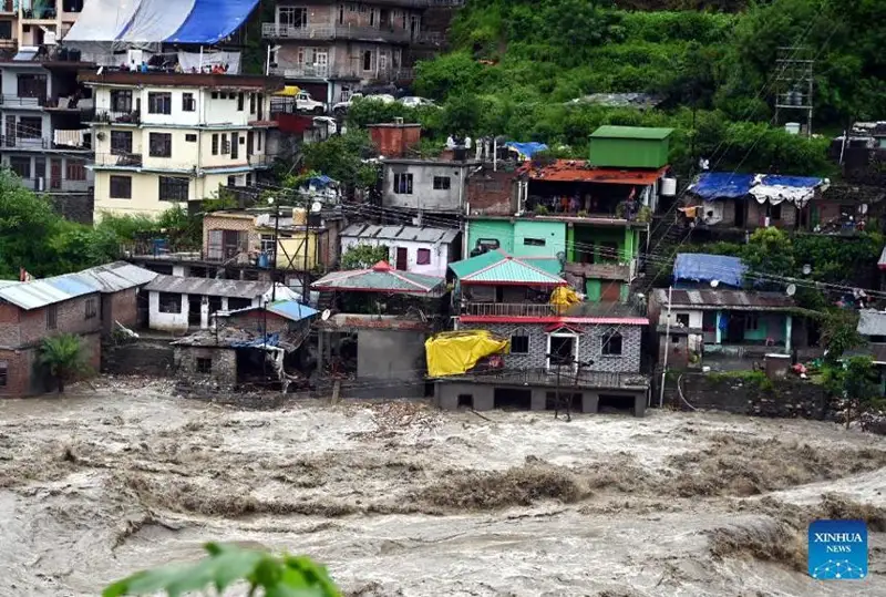 Ҳиндистонда кучли ёмғир қурбонлари сони 66 кишига етди