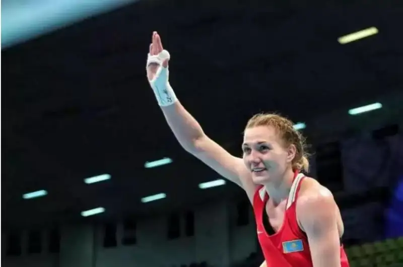 بوكستان الەم چەمپيوناتى: قازاقستاندىق بوكسشى وزبەكستاندىق سپورتشىنى جەڭدى