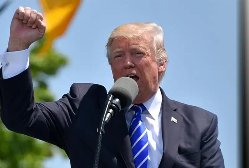 Трампу выдвинули уголовные обвинения в попытке аннулировать результаты выборов в Джорджии